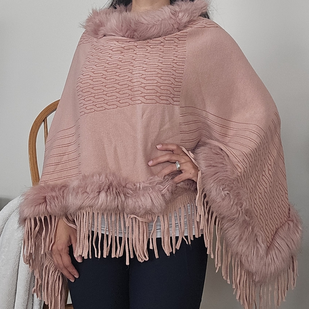 Elegant Pink Fringed Faux Fur Women's Sweater Poncho One Size